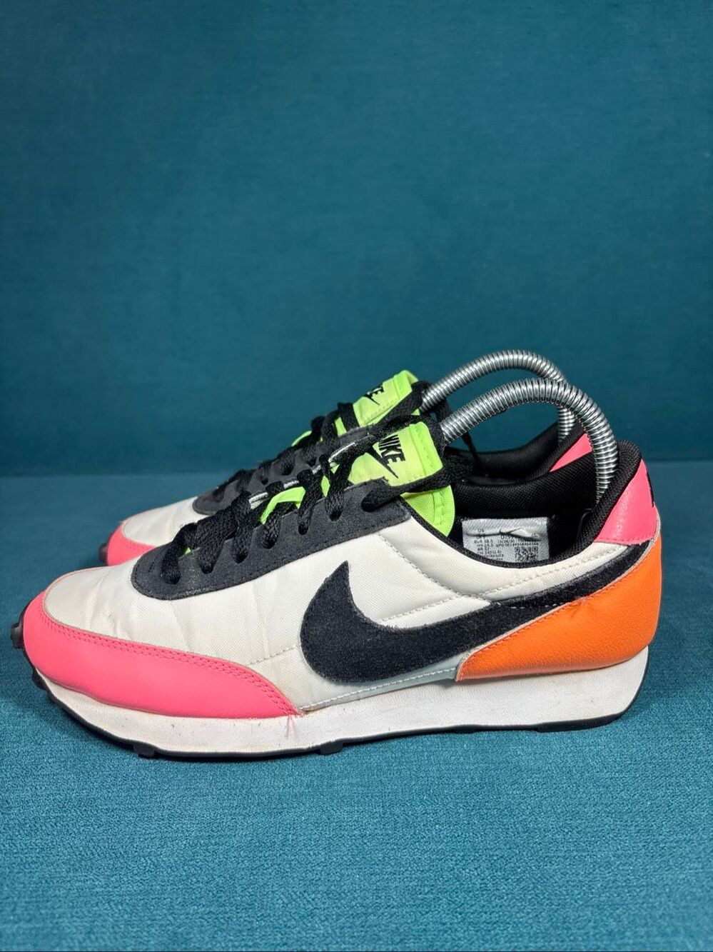 Nike Waffle Trainer 2 SE Womens Size 7.5 Off-Noir Pink Orange DJ5996-100